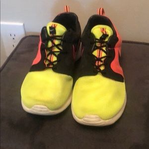 Neon Nike Running Shoes Men’s 9 / Women’s 10.5